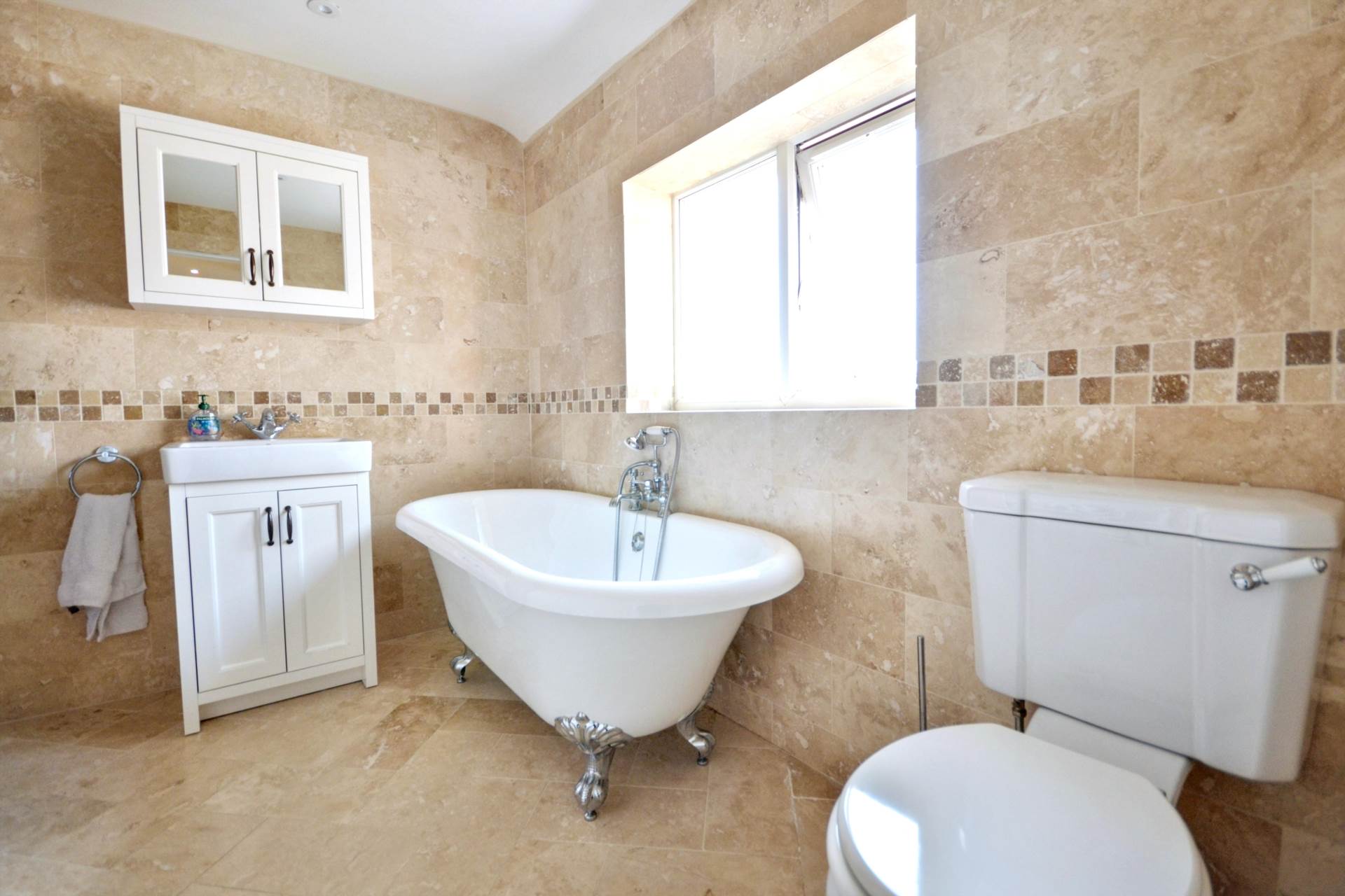 The Close, Eckington, Worcestershire, Image 23