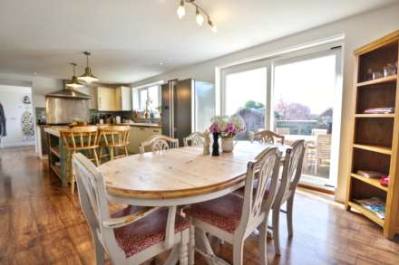 The Close, Eckington, Worcestershire, Image 10