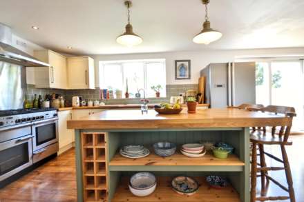 The Close, Eckington, Worcestershire, Image 12