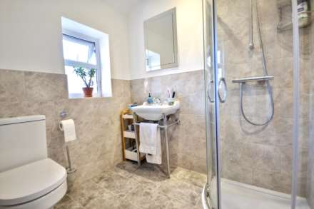 The Close, Eckington, Worcestershire, Image 18