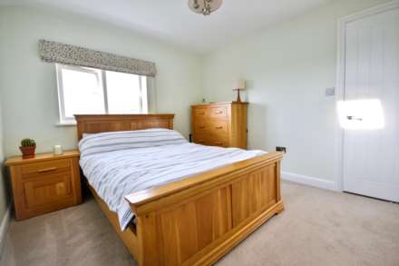 The Close, Eckington, Worcestershire, Image 20