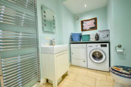 Moorend Road, Leckhampton, Cheltenham, Gloucestershire, Image 13