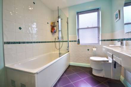 Moorend Road, Leckhampton, Cheltenham, Gloucestershire, Image 23