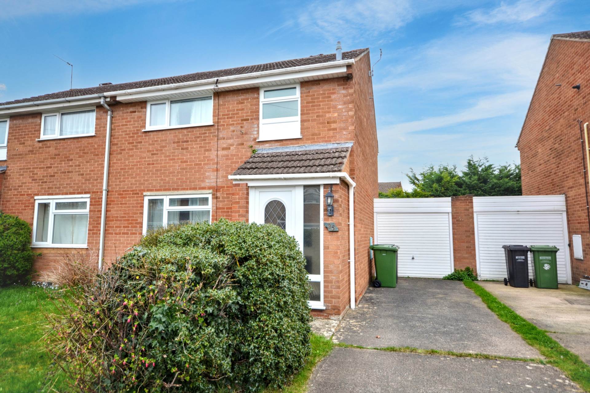 Plantation Crescent, Bredon, Gloucestershire, Image 1