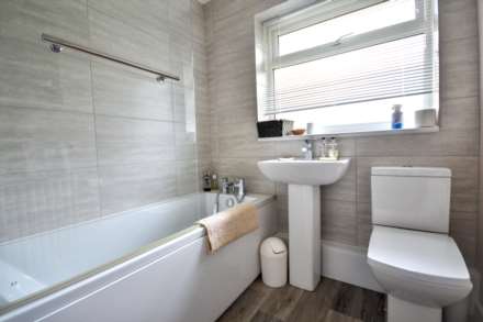 Green Lane, Naunton Village, Worcestershire, Image 24