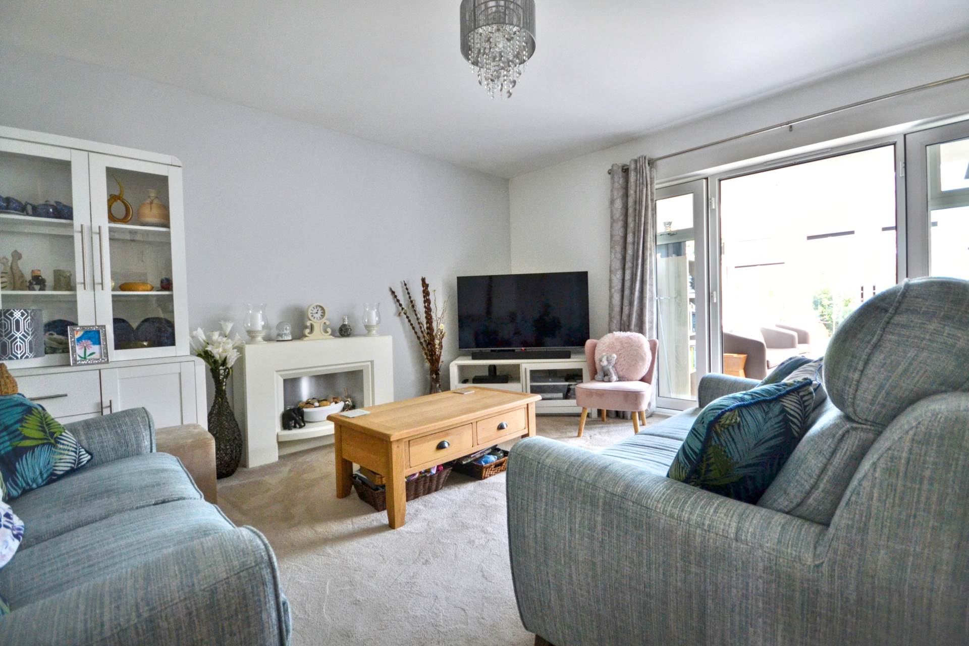 Feddon Close, Stoke Orchard, Cheltenham, Gloucestershire, Image 3