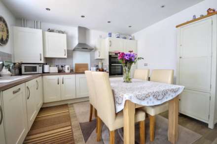 Feddon Close, Stoke Orchard, Cheltenham, Gloucestershire, Image 5