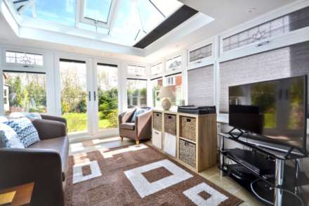 Feddon Close, Stoke Orchard, Cheltenham, Gloucestershire, Image 7