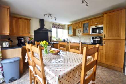 Worcester Road, Earls Croome, Worcestershire, Image 11