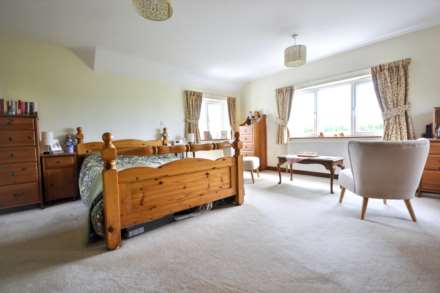 Worcester Road, Earls Croome, Worcestershire, Image 25