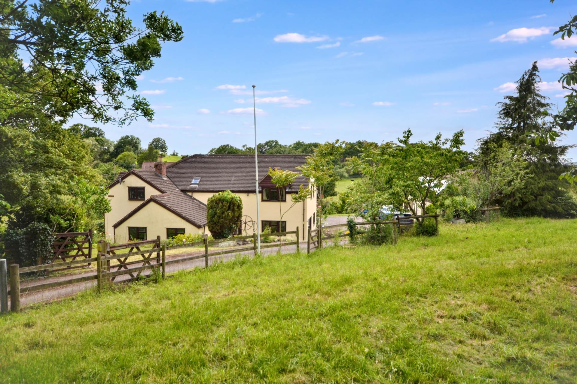 Dents Lane, Hartpury, Gloucestershire, Image 1