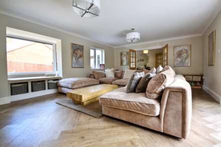 Mayalls Close, Tirley, Gloucestershire, Image 5