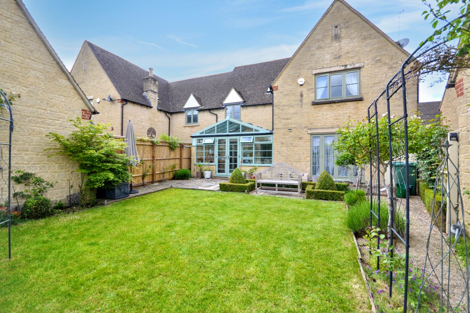Coppins Court, Bourton On The Water, Cheltenham, Image 2