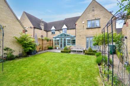 Coppins Court, Bourton On The Water, Cheltenham, Image 2
