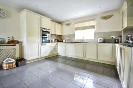 Coppins Court, Bourton On The Water, Cheltenham, Image 6