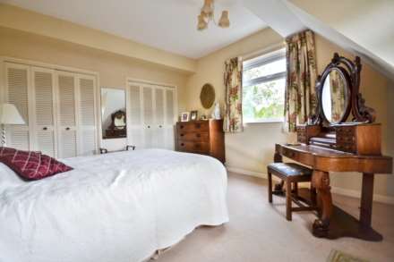 Merestone Drive, Cheltenham, Gloucestershire, Image 15