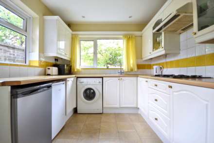 Merestone Drive, Cheltenham, Gloucestershire, Image 4