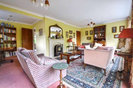 Merestone Drive, Cheltenham, Gloucestershire, Image 9