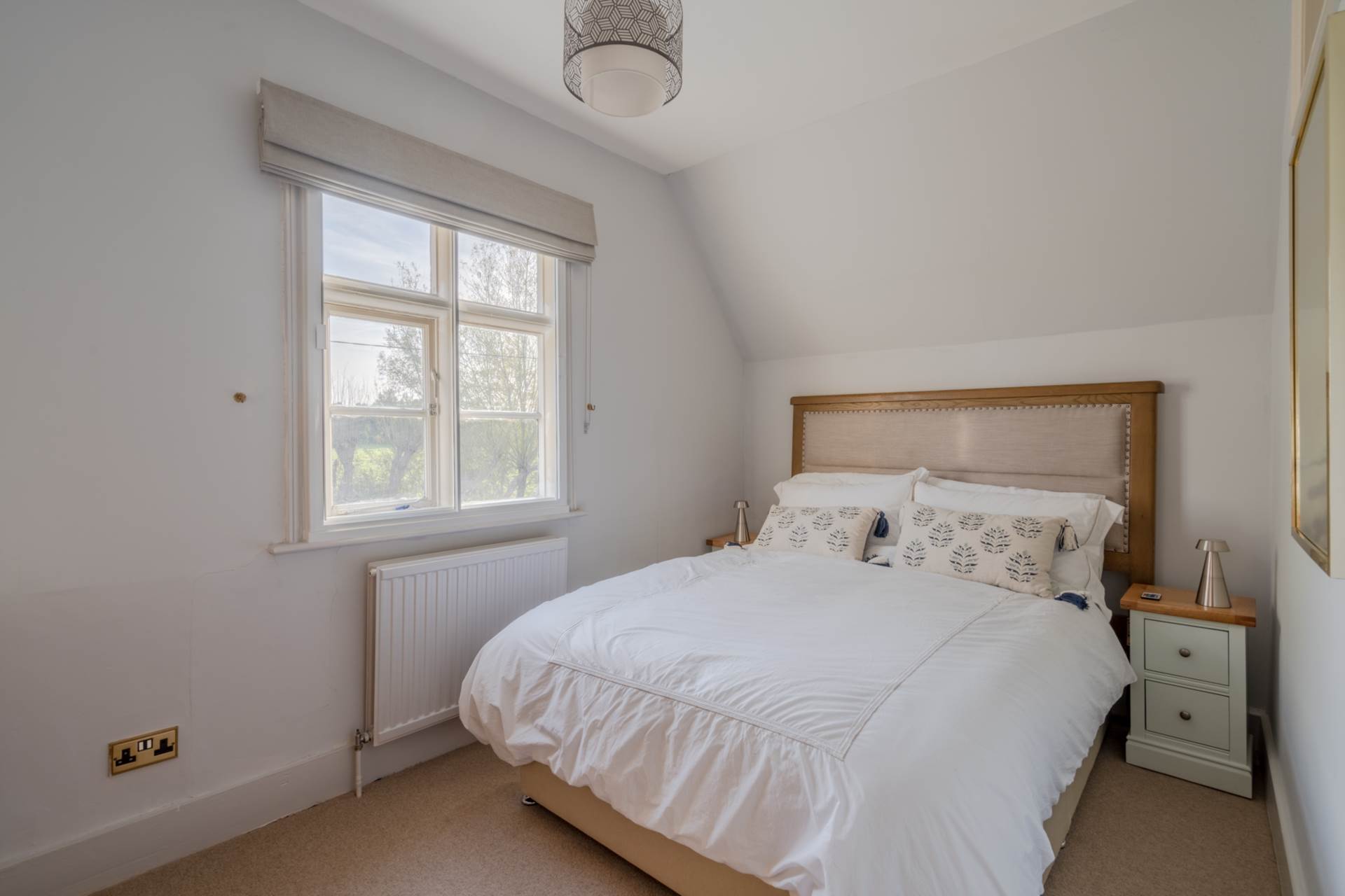 Pershore Road, Earls Croome, Worcestershire, Image 13