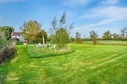 Pershore Road, Earls Croome, Worcestershire, Image 2