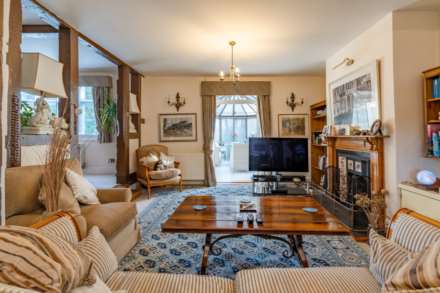 Pershore Road, Earls Croome, Worcestershire, Image 6