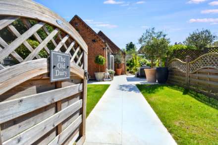 Puckrup, Tewkesbury, Gloucestershire, Image 2