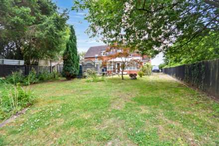 Cheltenham Road, Kinsham, Tewkesbury, Image 2