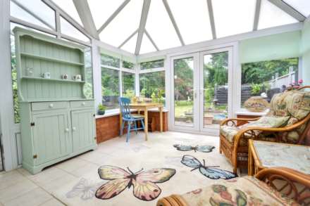 Cheltenham Road, Kinsham, Tewkesbury, Image 8
