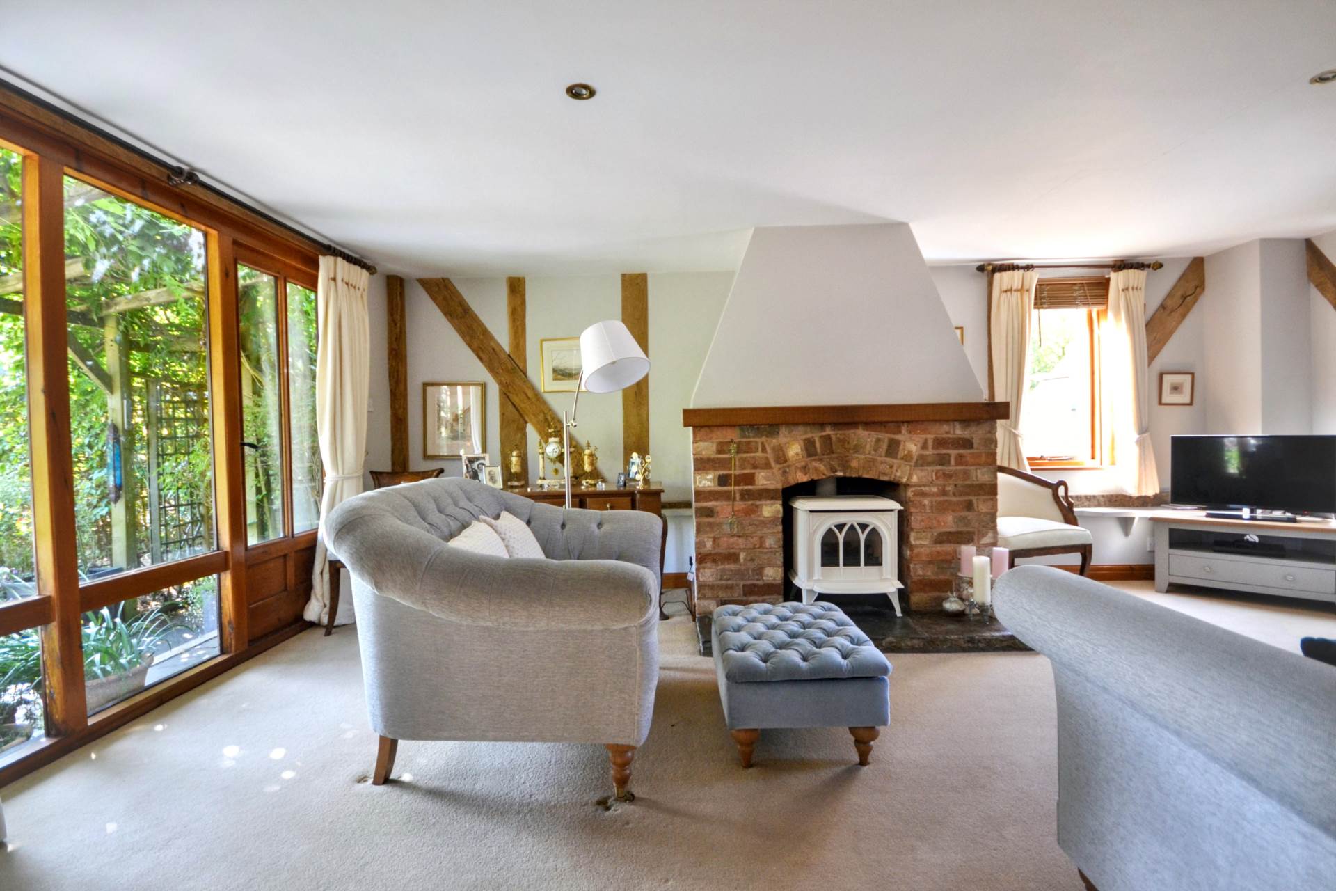 Deerfold Court, Besford, Worcestershire, Image 4