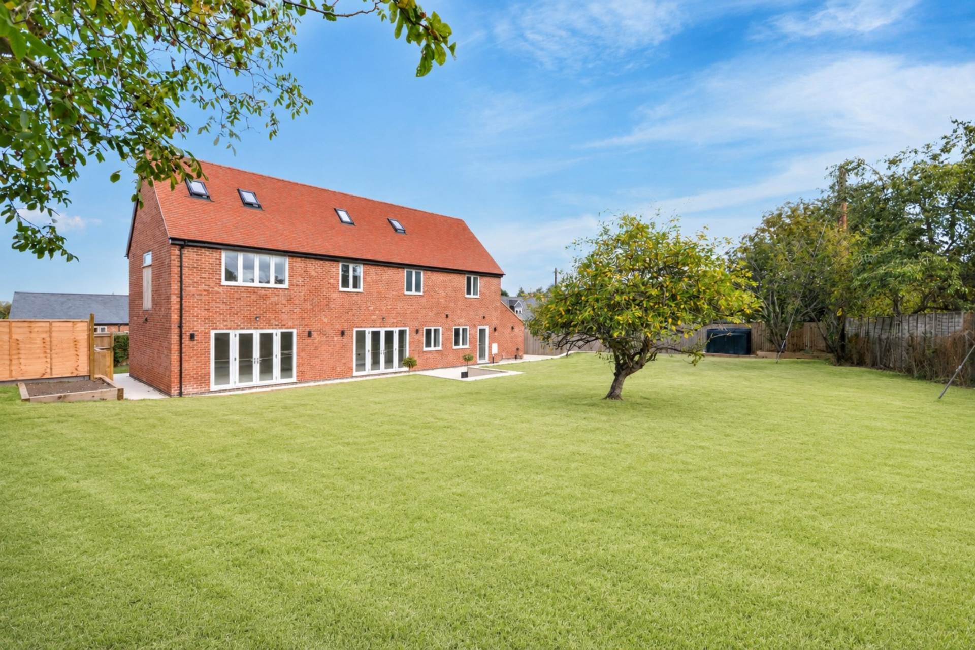 Teddington, Tewkesbury, Gloucestershire, Image 2