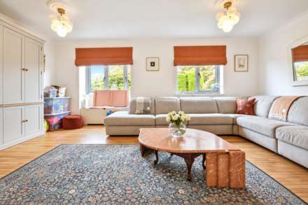 Station Road, Eckington, Worcestershire, Image 2