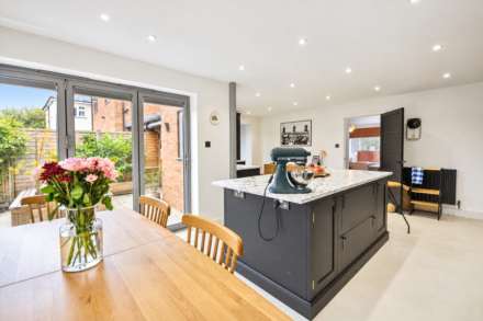 Station Road, Eckington, Worcestershire, Image 5