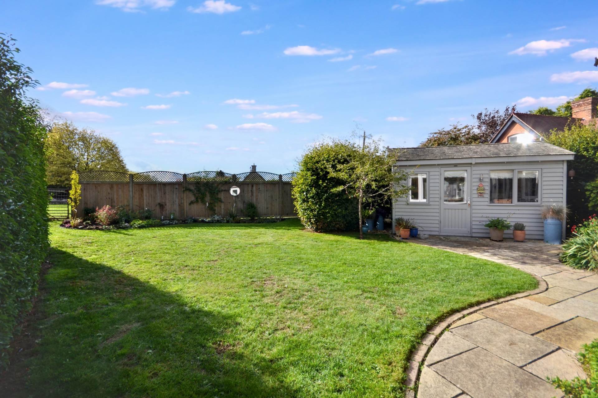 Hoptons Cottage, Kemerton, Image 22