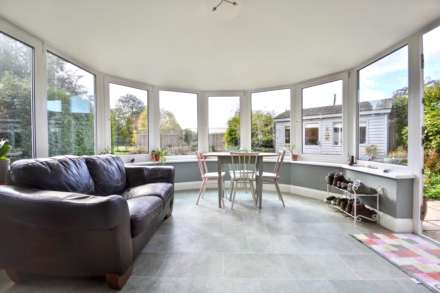 Hoptons Cottage, Kemerton, Image 10