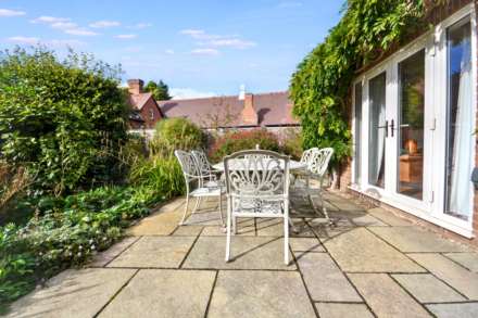 Hoptons Cottage, Kemerton, Image 11