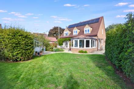 Hoptons Cottage, Kemerton, Image 13