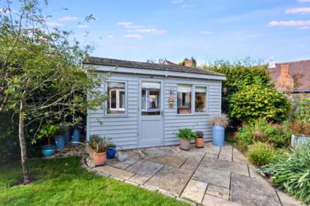 Hoptons Cottage, Kemerton, Image 21