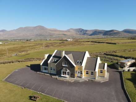 9 Bedroom Guest House, The Old Pier B & B, Ballydavid