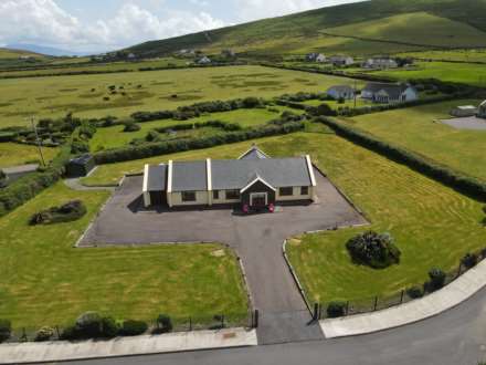 5 Bedroom Detached, No 2 Oileán Rua, Ballyferriter