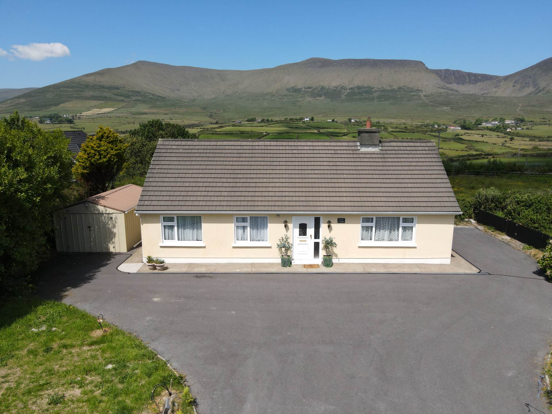 Carna Cottage, Garrynadur, Lispole, Image 1