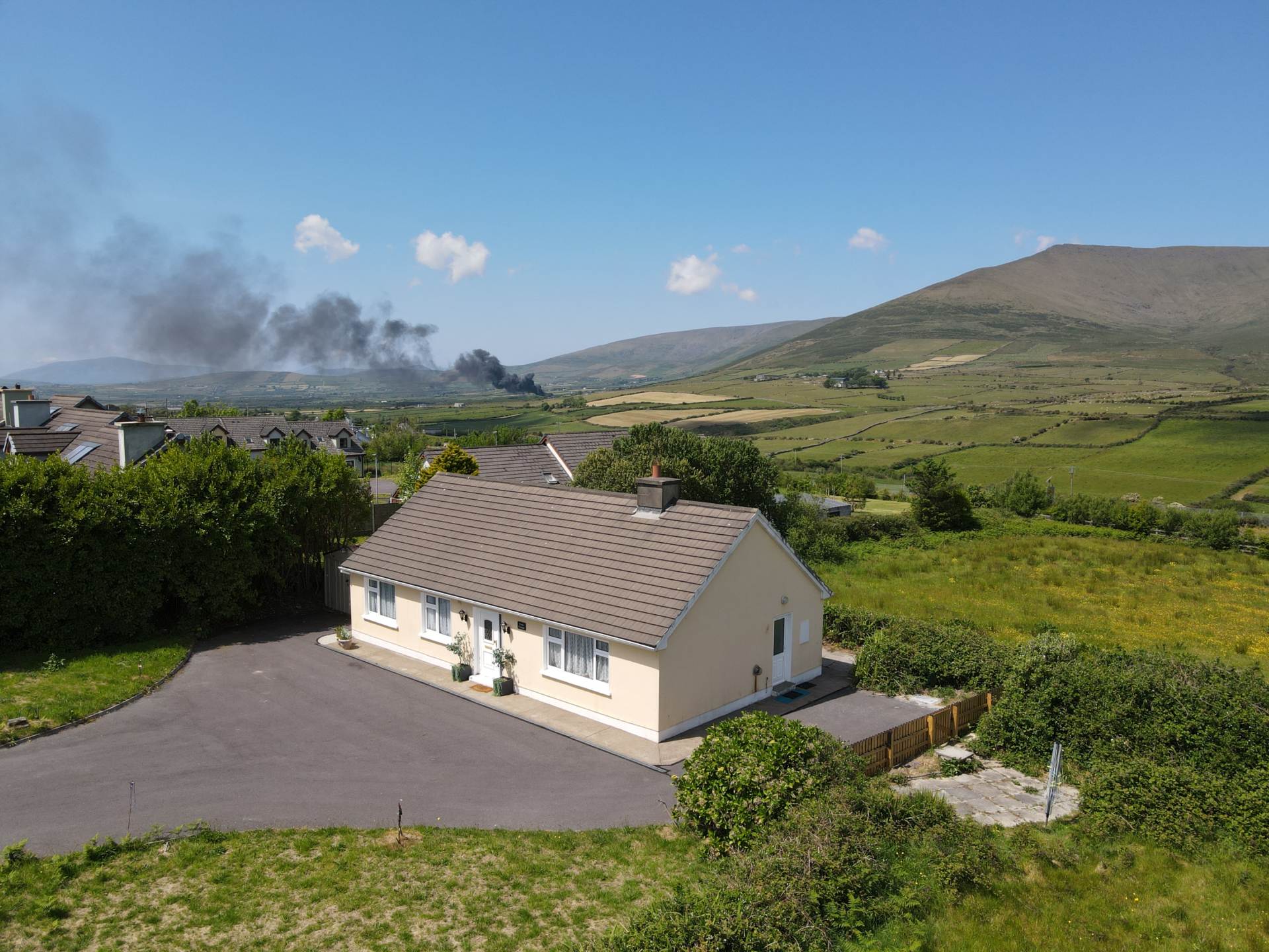 Carna Cottage, Garrynadur, Lispole, Image 2