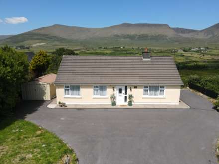 Carna Cottage, Garrynadur, Lispole
