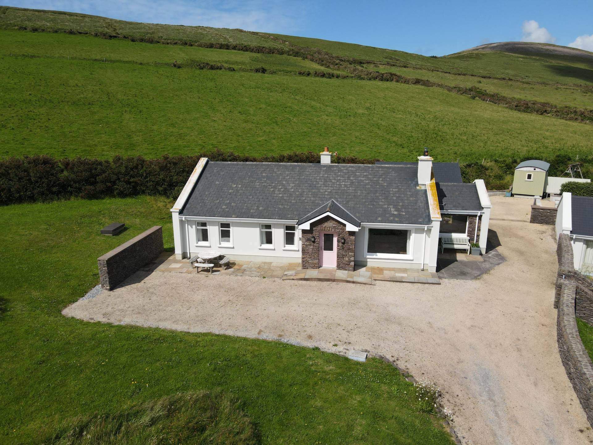 Foxglove Cottage, Coumaleague, Ventry, Image 1