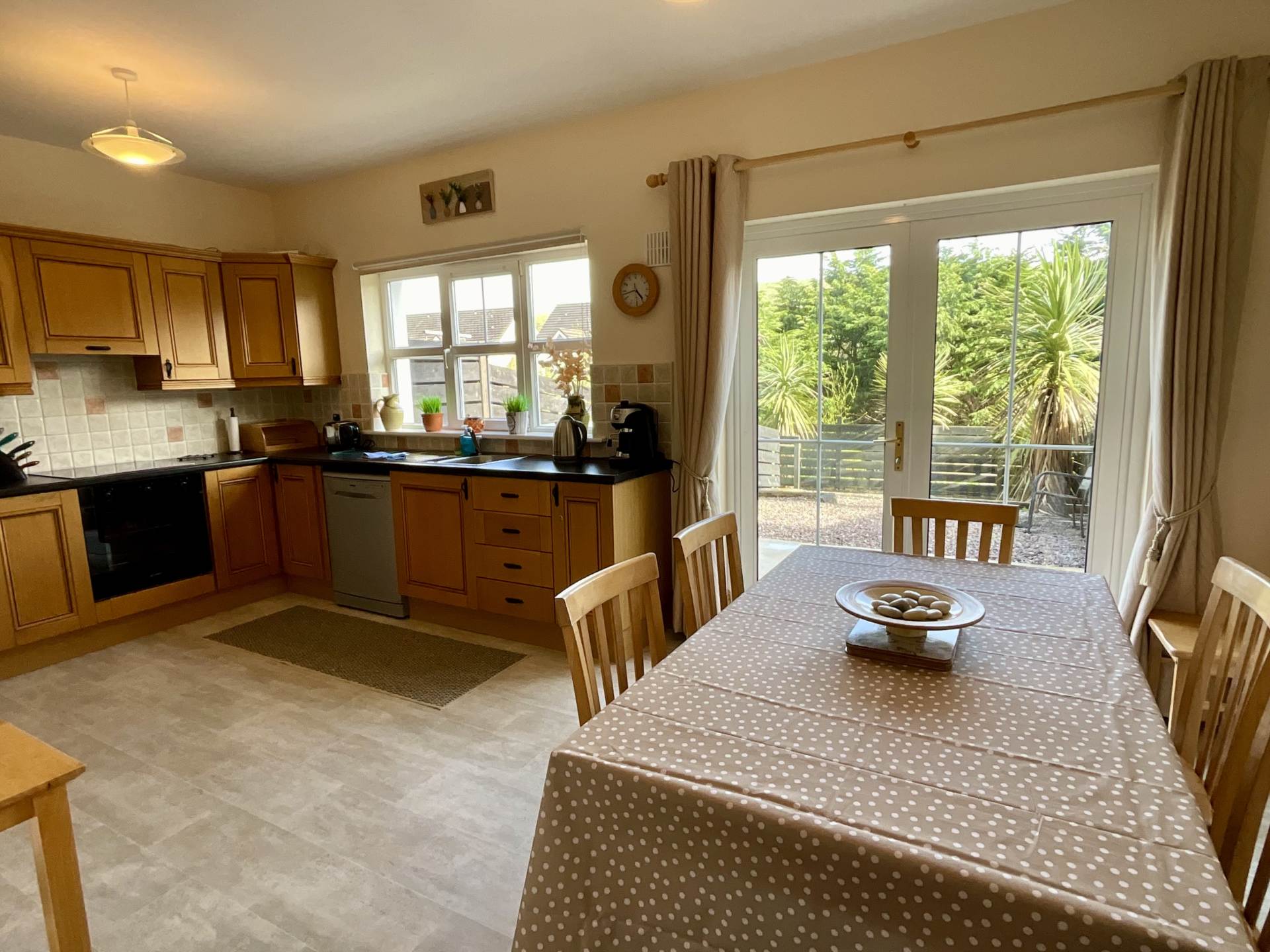 No. 47 Cois Cnoic, Dingle, Image 21