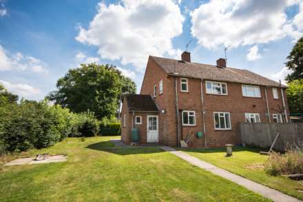 3 Bedroom Semi-Detached, Paddock Close, Fordcombe