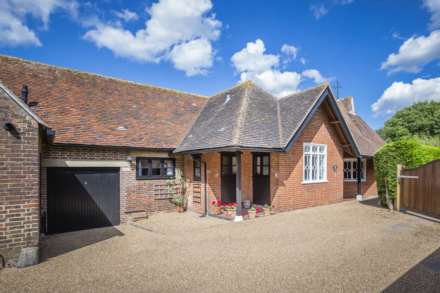 4 Bedroom Link-Detached, Home Farm Close, Leigh