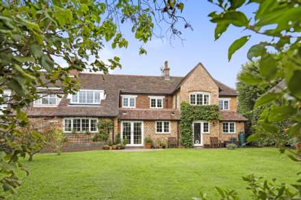 5 Bedroom Semi-Detached, Southfields, Speldhurst