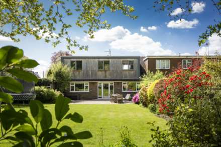 4 Bedroom Semi-Detached, Corseley Road, Groombridge