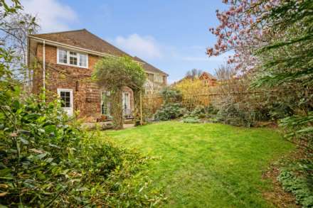 Pennington Place, Southborough, Image 14