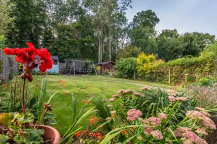 Elmshurst Gardens, Tonbridge, Image 15